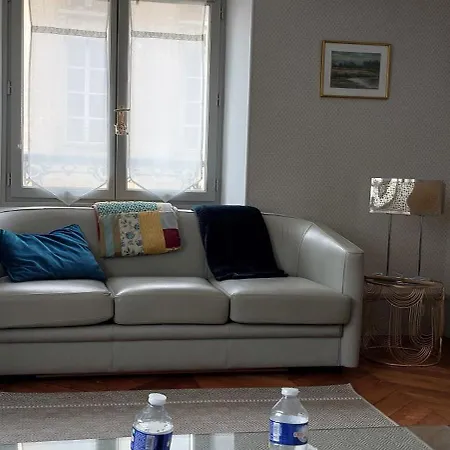Quartier Saint Louis Apartment *