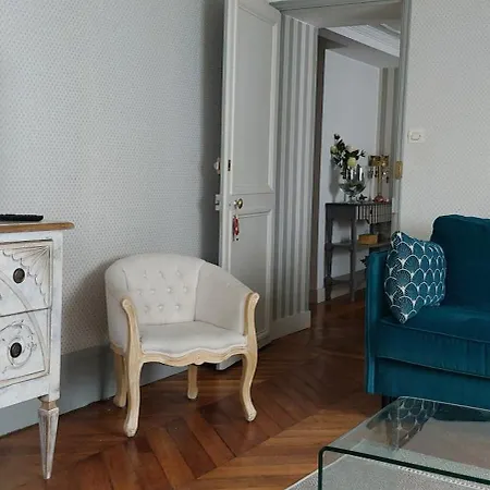 Quartier Saint Louis Apartment *